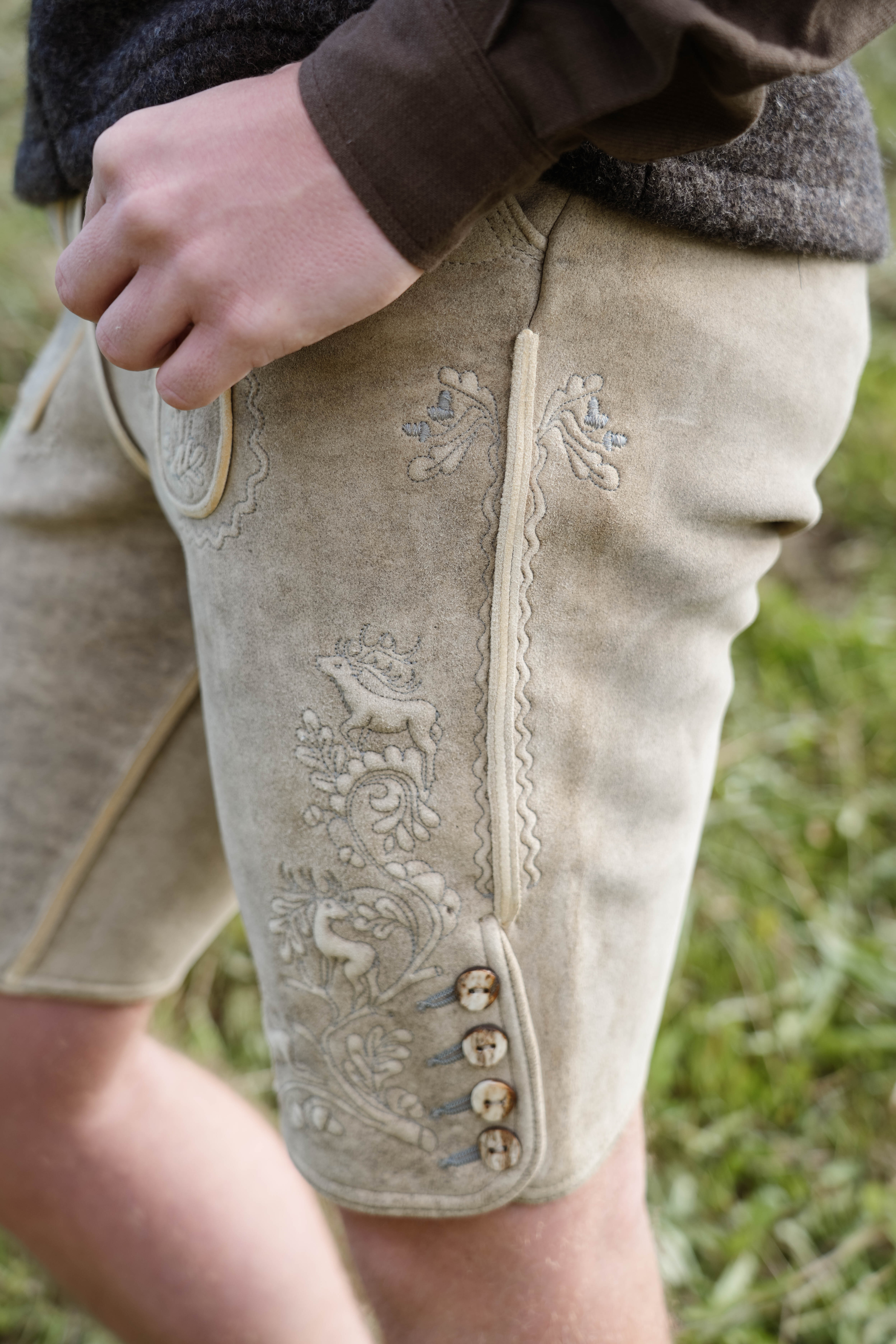 Lederhose Tauern Hirsch von Meindl 