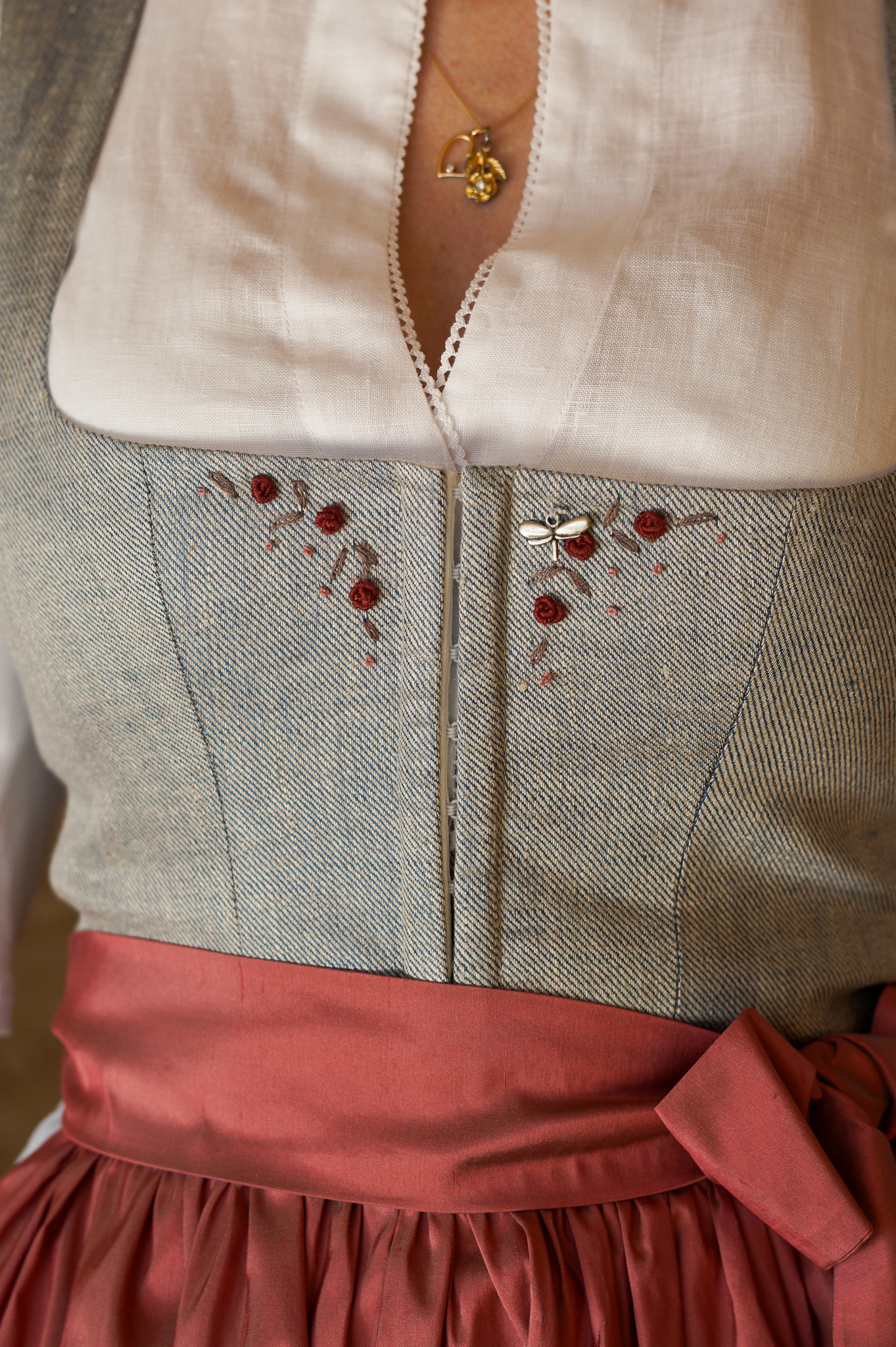 Dirndl Mara mit Stick von Ploom